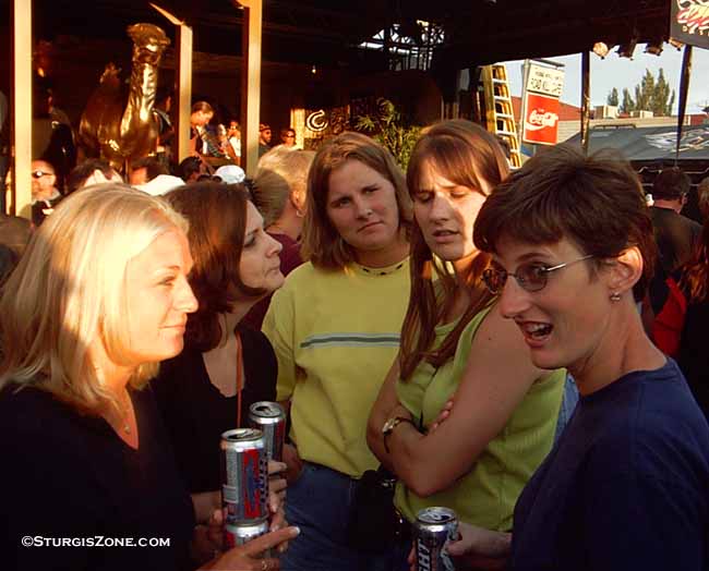 Camel Roadhouse Women